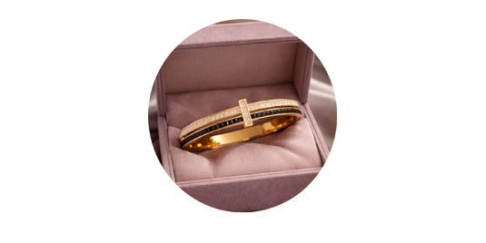 Bracelets/ Bangles