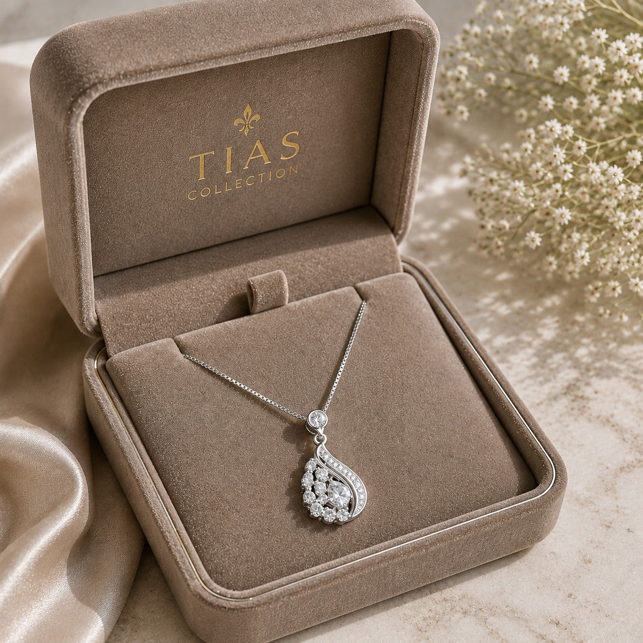 Lustre Arc silver-tone pendant necklace with clear crystal cluster and curved stone detailing